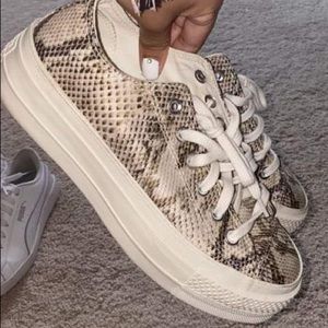 Converse 7.5 W! Platforms! Can take more pictures!